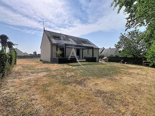 Maison à vendre 232 200 € 7 pièces 5 chambres 133 m² 717 m² de terrain Ombrée d'Anjou 49520