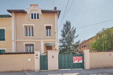 Maison à vendre 850 000 € 9 pièces 5 chambres 400 m² 700 m² de terrain Cusset Villeurbanne 69100