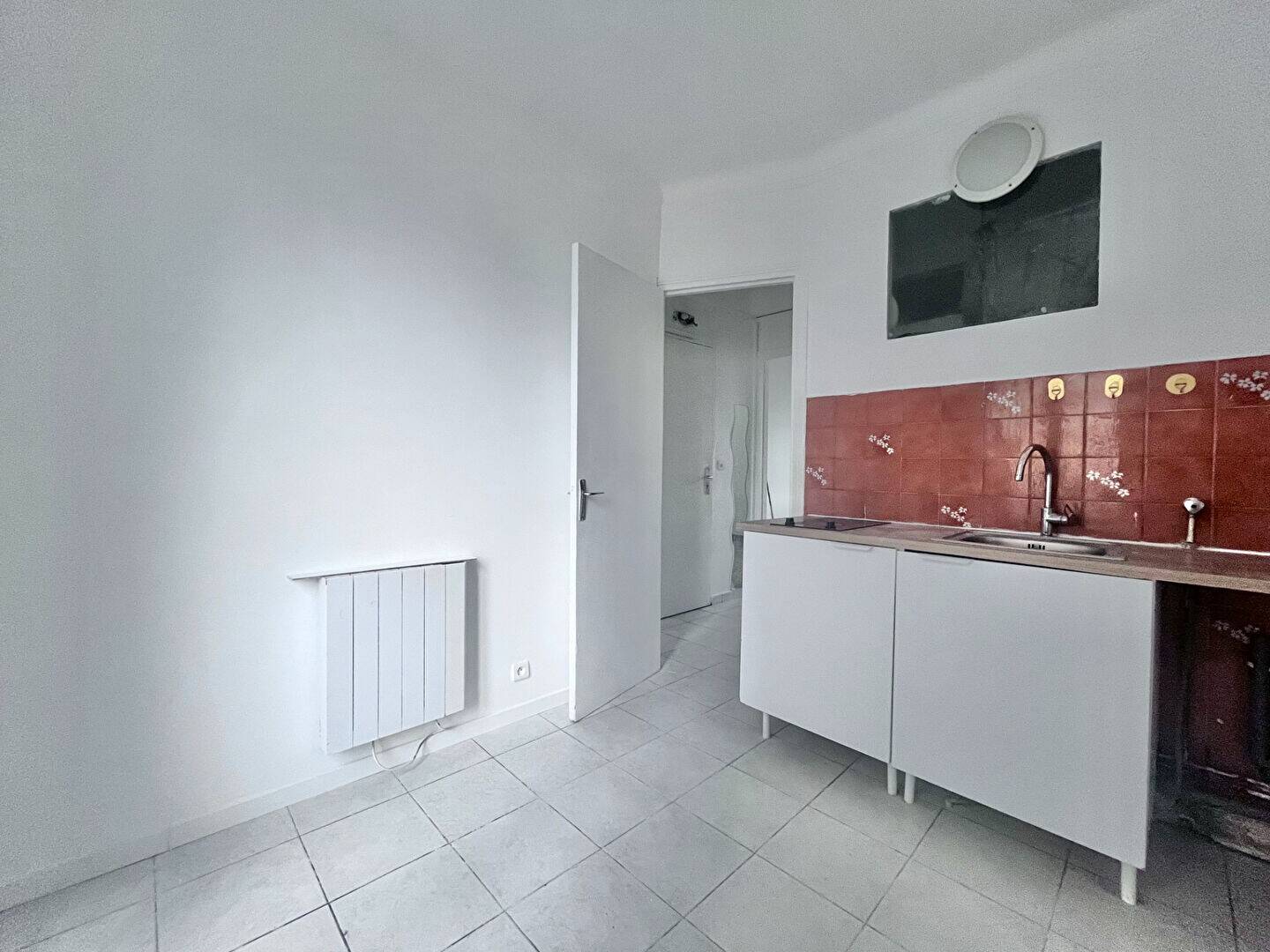 Maison à louer, 24m², IVRY SUR SEINE