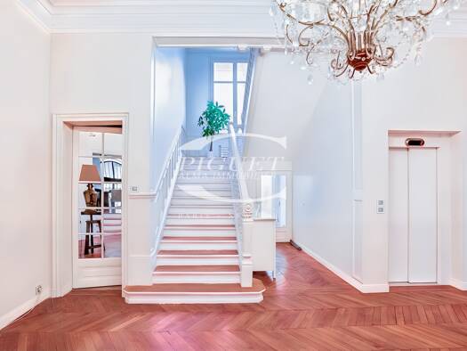 Hôtel particulier à louer 27 000 € 10 pièces 6 chambres 580 m² Porte Dauphine Paris 16ème arrondissement 75016