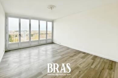 Appartement à louer 700 € 3 pièces 2 chambres 61 m² Étage 7/10 Le Bois Saint Louis Orvault 44700