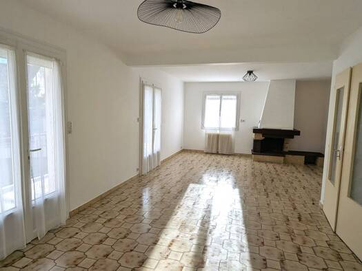 Maison à louer 1 050 € 5 pièces 4 chambres 131 m² Bourges 18000