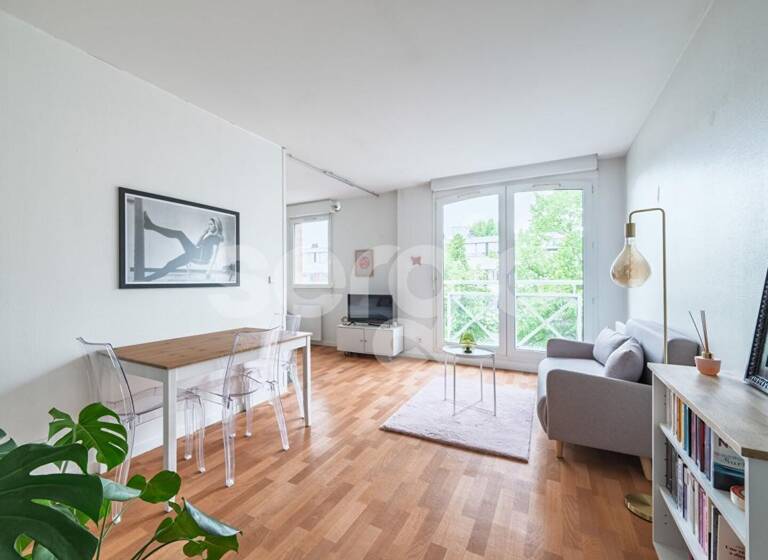Appartement à vendre 145 800 € 2 pièces 1<br/>chambre 36 m²<br/>superficie Dernier étage, 3/3<br/>étage Lille Sud Lille 59000