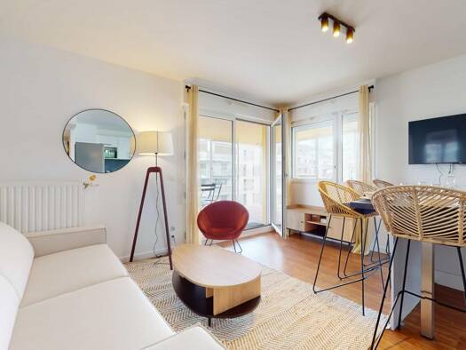 Colocation à louer 835 € 6 pièces 5 chambres 99 m² 3ème étage Petit Nanterre Nanterre 92000