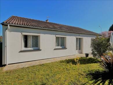 Maison de plain-pied à vendre 159 965 € 4 pièces 3 chambres 83 m² 539 m² de terrain Cussac 87150