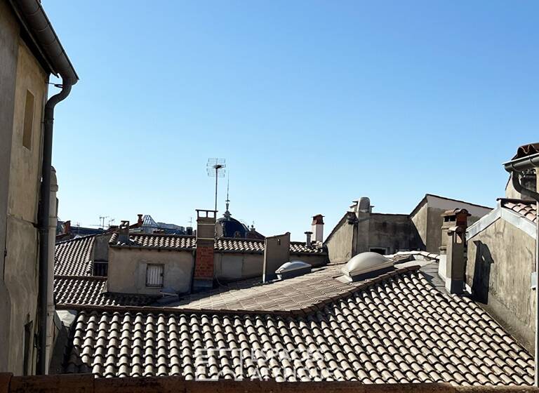 Appartement à vendre 187 000 € 2 pièces 1<br/>chambre 34 m²<br/>superficie Dernier étage, 3/3<br/>étage Comédie Montpellier 34000