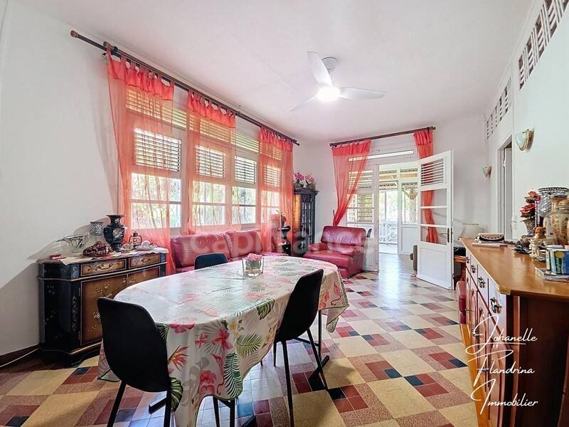 Maison à vendre, 184m², BASSE TERRE