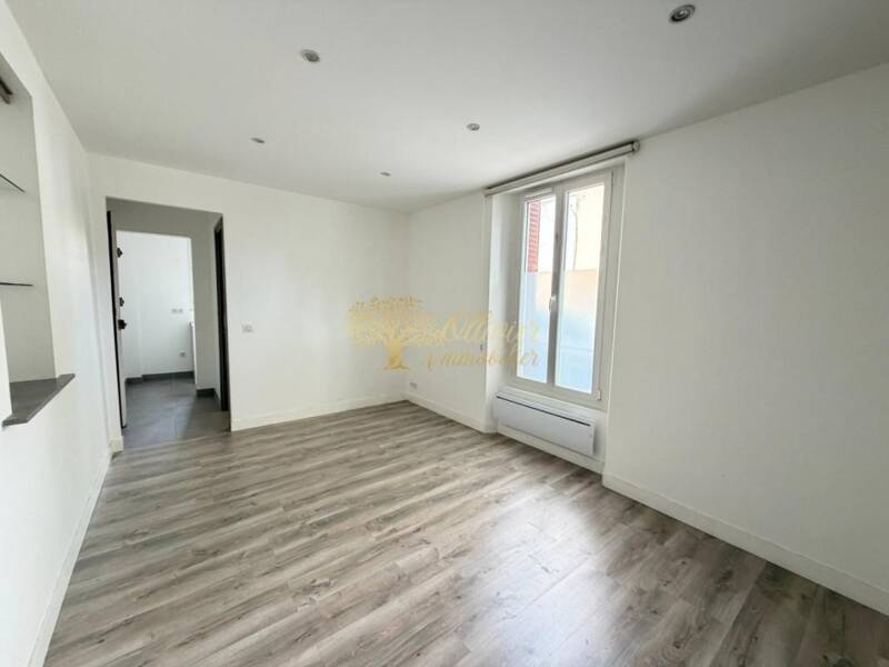 Maison à vendre, 32m², SAINT MAUR DES FOSSES