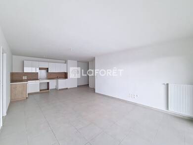 Appartement à louer - Neuf 2 080 € 4 pièces 3 chambres 81 m² Étage 1/5 Saint Genis Pouilly 01630