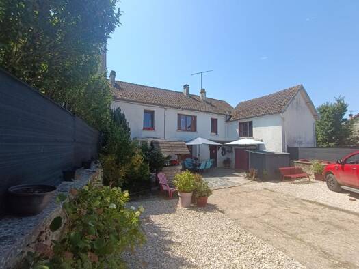 Maison à vendre 159 000 € 4 pièces 3 chambres 140 m² 689 m² de terrain Montreuil-Aux-Lions 02310