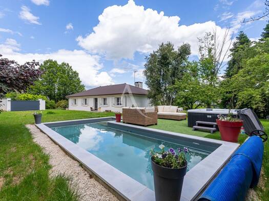 Maison de plain-pied à vendre 420 000 € 5 pièces 3 chambres 130 m² 1 800 m² de terrain Girouette-Murgerets Macon 71000