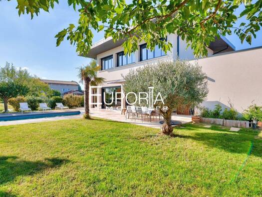 Villa à vendre 869 000 € 6 pièces 4 chambres 160 m² 535 m² de terrain Sathonay-Village 69580