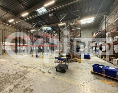 Entrepôt à louer 4 900 € 490 m² d'espace de stockage Villejust 91140
