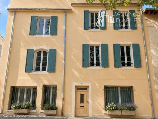 Maison de ville à vendre 573 000 € 7 pièces 4 chambres 170 m² Centre Ville-La Roquette Arles 13200
