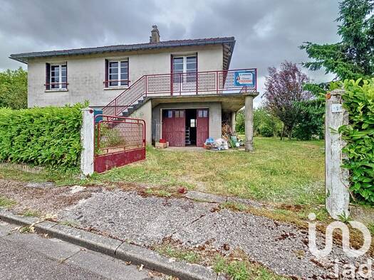 Maison à vendre 70 000 € 3 pièces 2 chambres 73 m² 766 m² de terrain Champignelles 89350