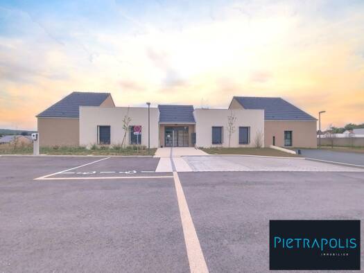 Local d'activités à vendre 129 990 € 46 m² d'espace de stockage divisible Is-sur-Tille 21120