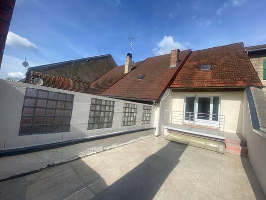 Maison à vendre 89 000 € 3 pièces 1 chambre 108 m² Orgelet 39270