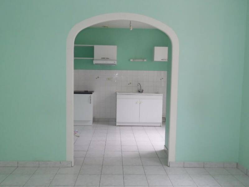 Maison à louer, 28m², LONGUE JUMELLES