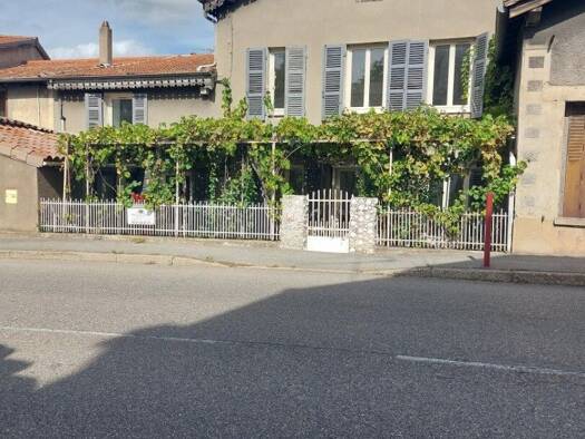 Maison à louer 780 € 4 pièces 3 chambres 93 m² Saint-Pierre-de-Bœuf 42520