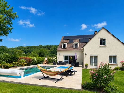 Maison à vendre 895 000 € 8 pièces 6 chambres 214 m² 1 050 m² de terrain Le Village Élancourt 78990