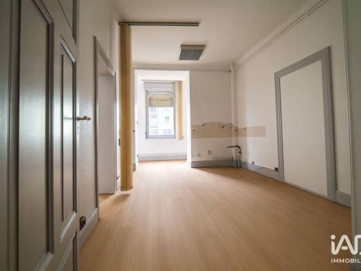 Local d'activités à vendre 161 200 € 158 m² d'espace de stockage Centre Ville Sarrebourg 57400