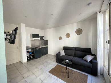 Appartement à louer 595 € 1 pièce 19 m² 4ème étage Les Grandes Carmes Marseille 2ème 13002