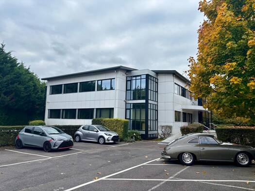Espace bureau à vendre 834 750 € 442,84 m² de bureaux Ferrières-en-Brie 77164