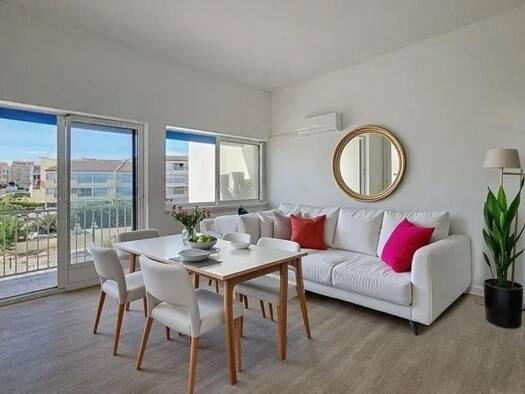 Duplex à vendre 199 900 € 3 pièces 2 chambres 60 m² Étage 3/3 Le Cap d'Agde Agde 34300