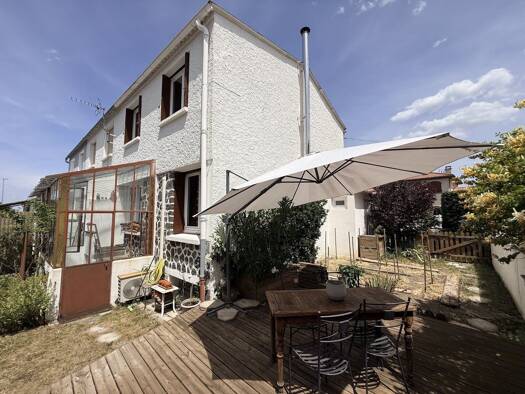 Maison à vendre 235 000 € 4 pièces 3 chambres 77 m² La Fontaine du Bac Clermont-Ferrand 63000