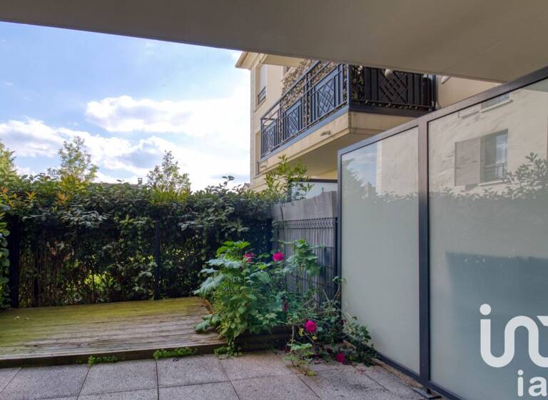 Appartement à vendre 299 000 € 3 pièces 2<br/>chambres 60 m²<br/>superficie RDC/5<br/>étage La Croix Blanche-Les Richebourgs Sartrouville 78500