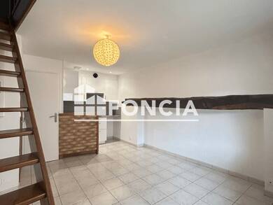 Duplex à louer 650 € 1 pièce 25,1 m² 1er étage Villejust 91140