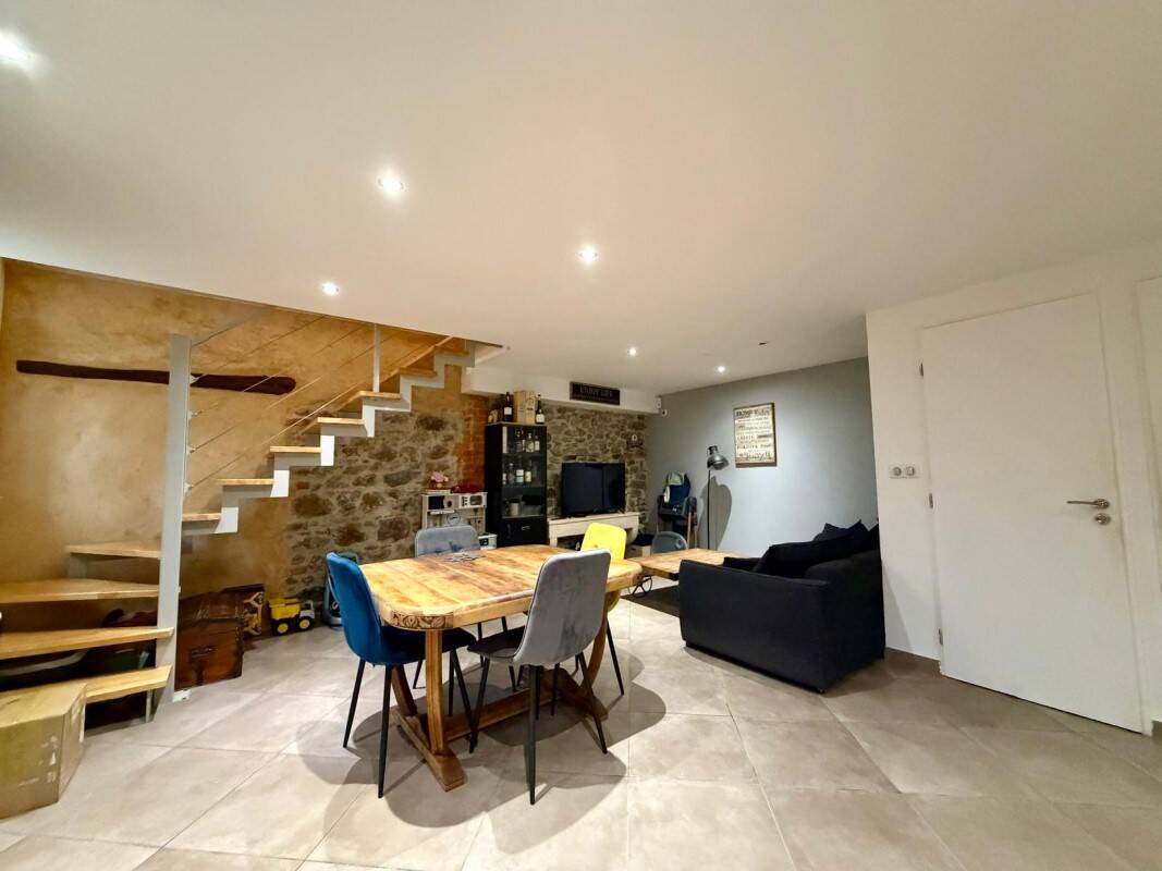 Maison à louer, 81m², LE PERREON