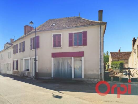 Maison à vendre 34 000 € 4 pièces 3 chambres 155 m² 100 m² de terrain Bessais-le-Fromental 18210
