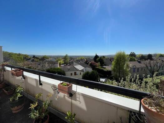 Appartement à vendre 199 900 € 4 pièces 3 chambres 90 m² Étage 3/3 La Sebille Cergy 95800