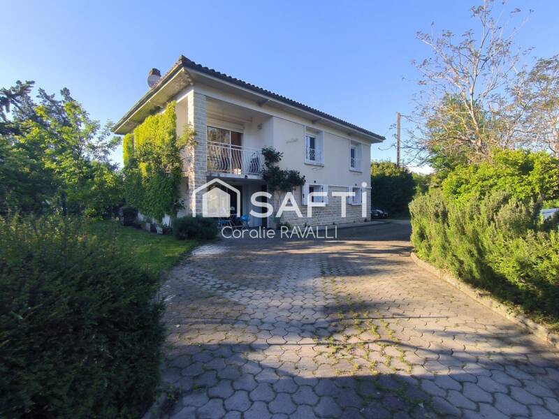 Maison à vendre, 160m², ROULLET SAINT ESTEPHE