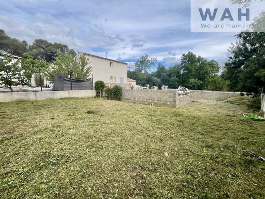 Terrain constructible à vendre 174 000 € 352 m² de terrain Saint-Jean-de-Cornies 34160