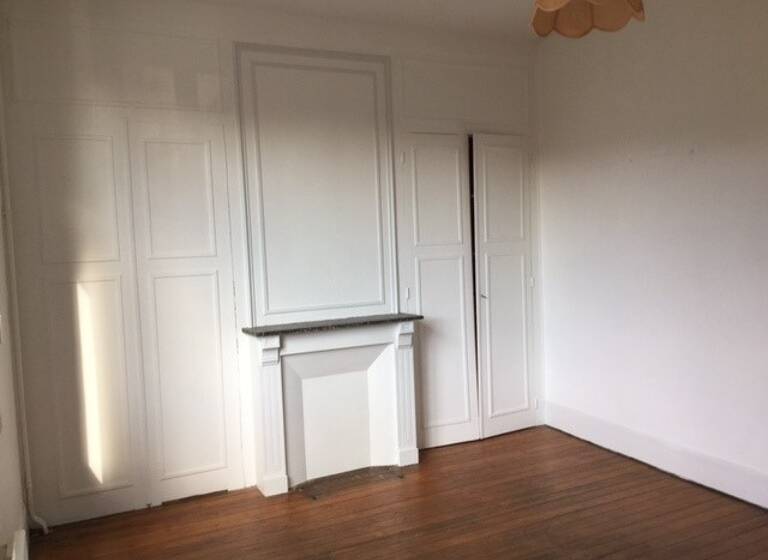 Appartement à louer 408 € 1 pièce 20 m²<br/>superficie RDC<br/>étage Amiens 80000