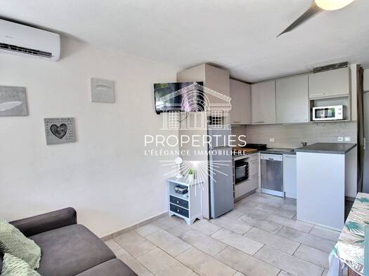 Appartement à vendre 275 000 € 2 pièces 1 chambre 35 m² RDC/4 Bord de Mer La Londe-les-Maures 83250