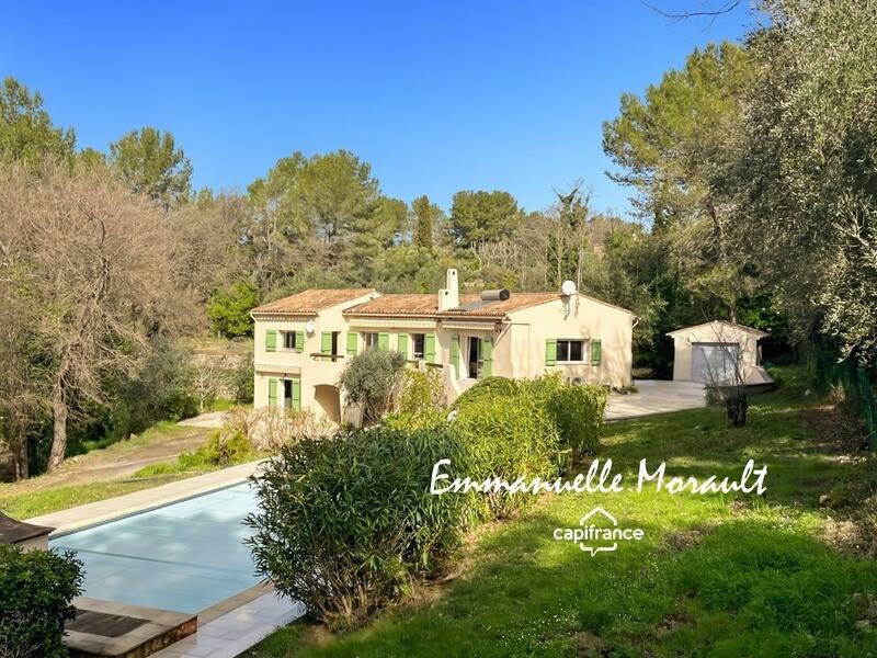 Maison à vendre, 210m², BAGNOLS EN FORET