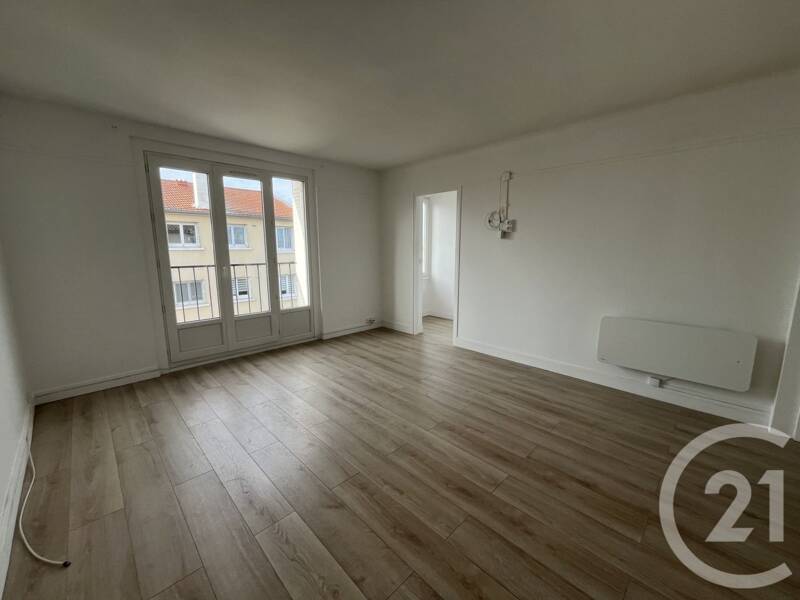 Maison à louer, 45m², SAINT MAUR DES FOSSES