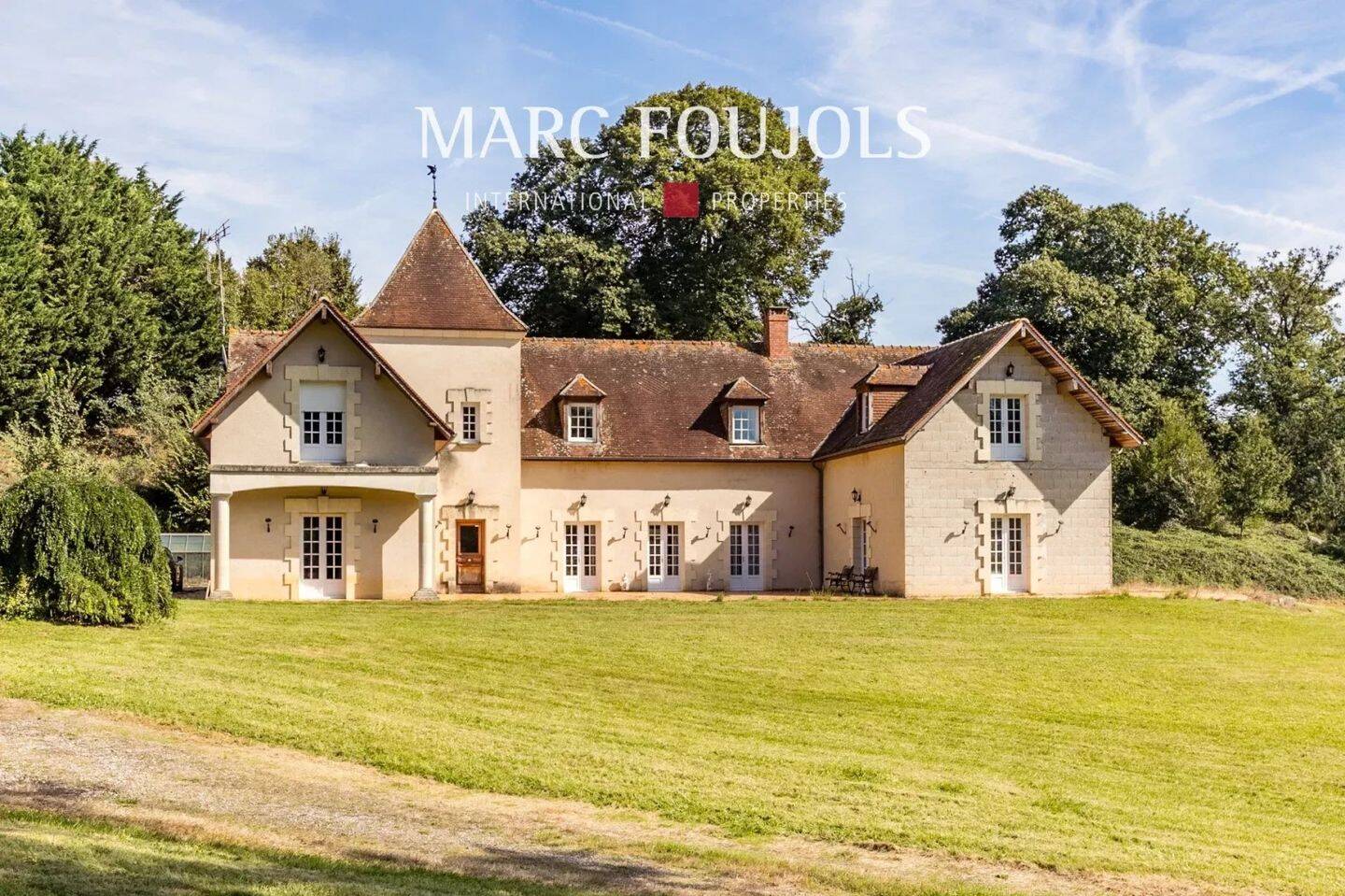 Maison à vendre, 500m², NANTEUIL LE HAUDOUIN