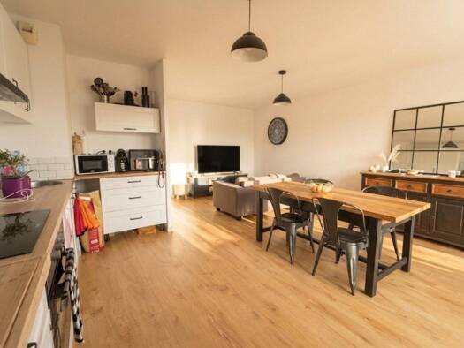 Appartement à vendre 205 200 € 3 pièces 2 chambres 63 m² RDC Nord Juvignac 34990