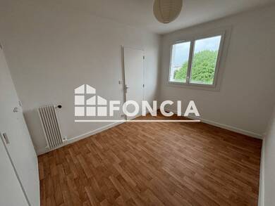 Appartement à louer 650 € 3 pièces 2 chambres 55,5 m² 4ème étage Le Hameau Pau 64000