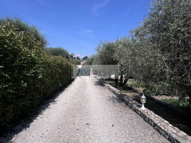 Maison à vendre, 215m², GATTIERES