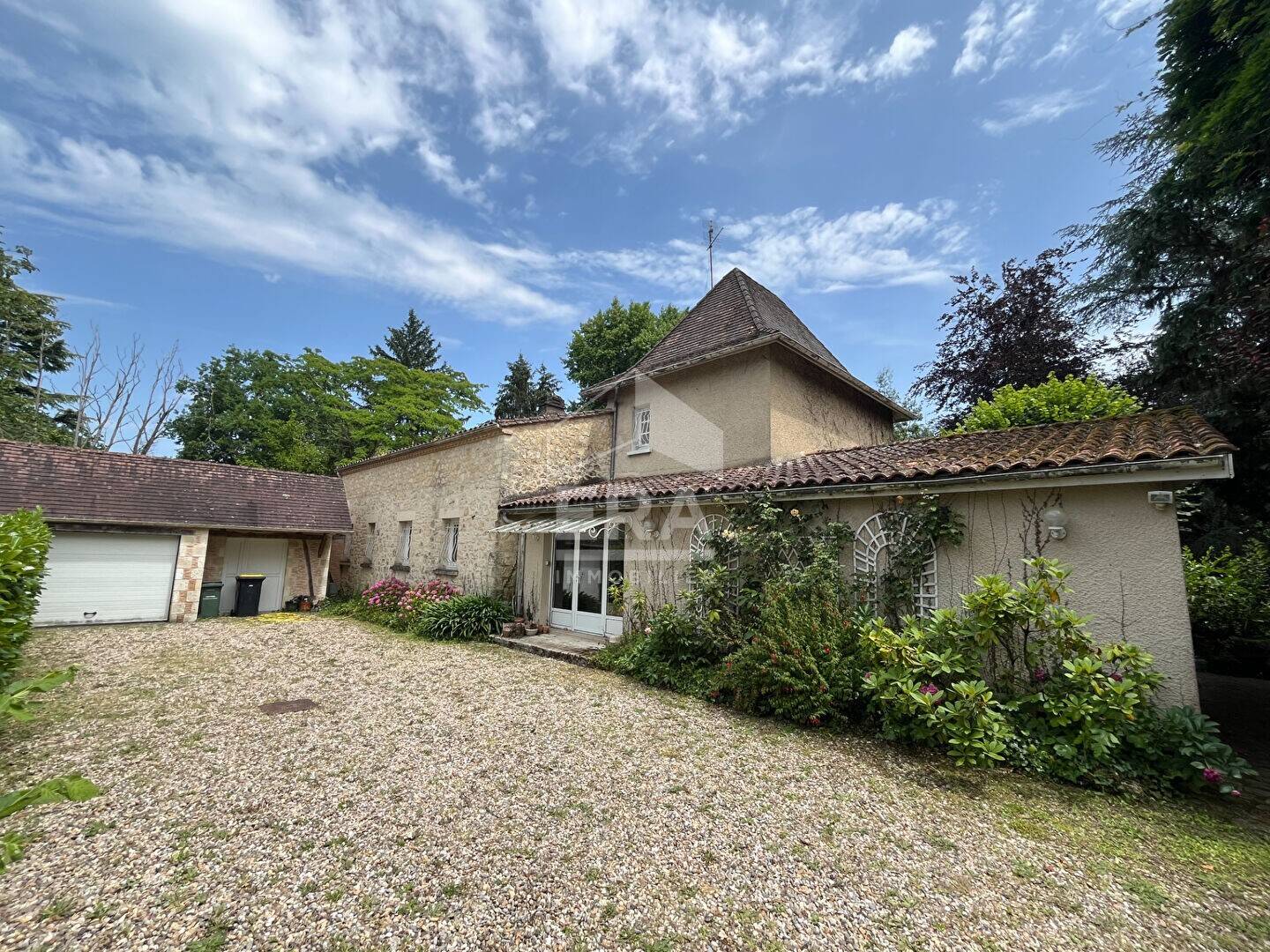 Maison à vendre, 204m², PORT SAINTE FOY ET PONCHAPT