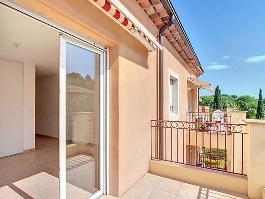 Appartement à vendre 76 000 € 1 pièce 1 chambre 25 m² Étage 2/2 Flayosc 83780