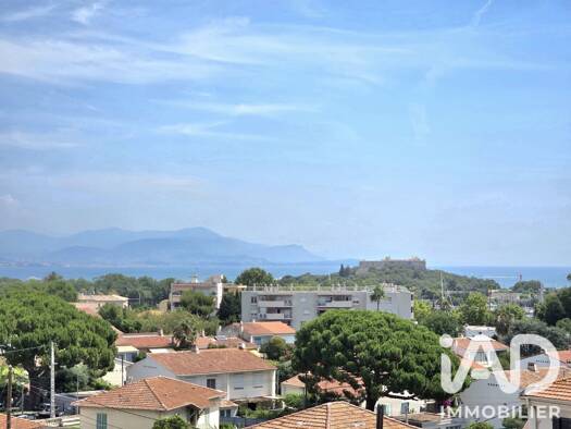 Appartement à vendre 255 000 € 3 pièces 2 chambres 56,01 m² 5ème étage Laval Antibes 06600