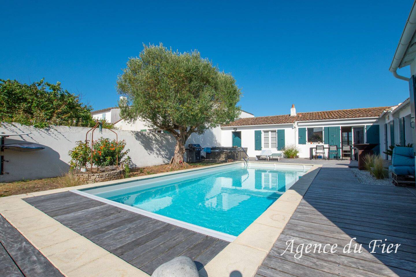 Maison à vendre, 192m², SAINT CLEMENT DES BALEINES