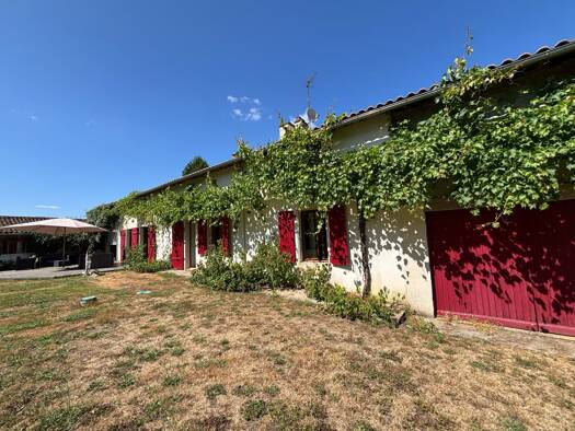 Maison à vendre 192 000 € 5 pièces 2 chambres 142 m² 2 535 m² de terrain Melle 79500