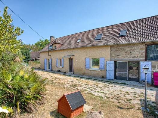 Maison à vendre 298 452 € 5 pièces 3 chambres 203 m² 2 603 m² de terrain La Feuillade 24120